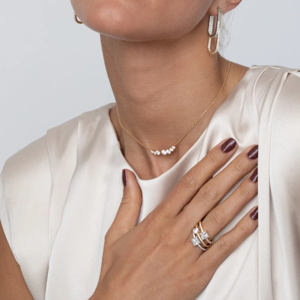 justerbart och elegant med Cubic Zirconia