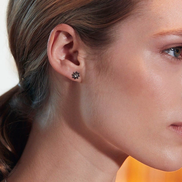 Snowflake Studs Gold - Edblad - Snabb frakt & paketinslagning - Nordicspectra.se
