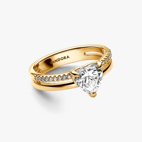 kultaa. Kaksi sormusta