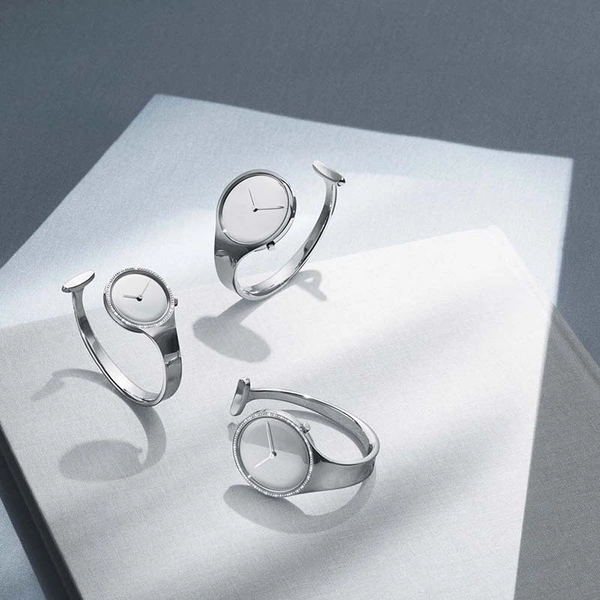 Vivianna Bygelklocka 27 mm - Kvartsverk Diamantinfattning - Georg Jensen klockor - Snabb frakt & paketinslagning - Nordicspectra.se