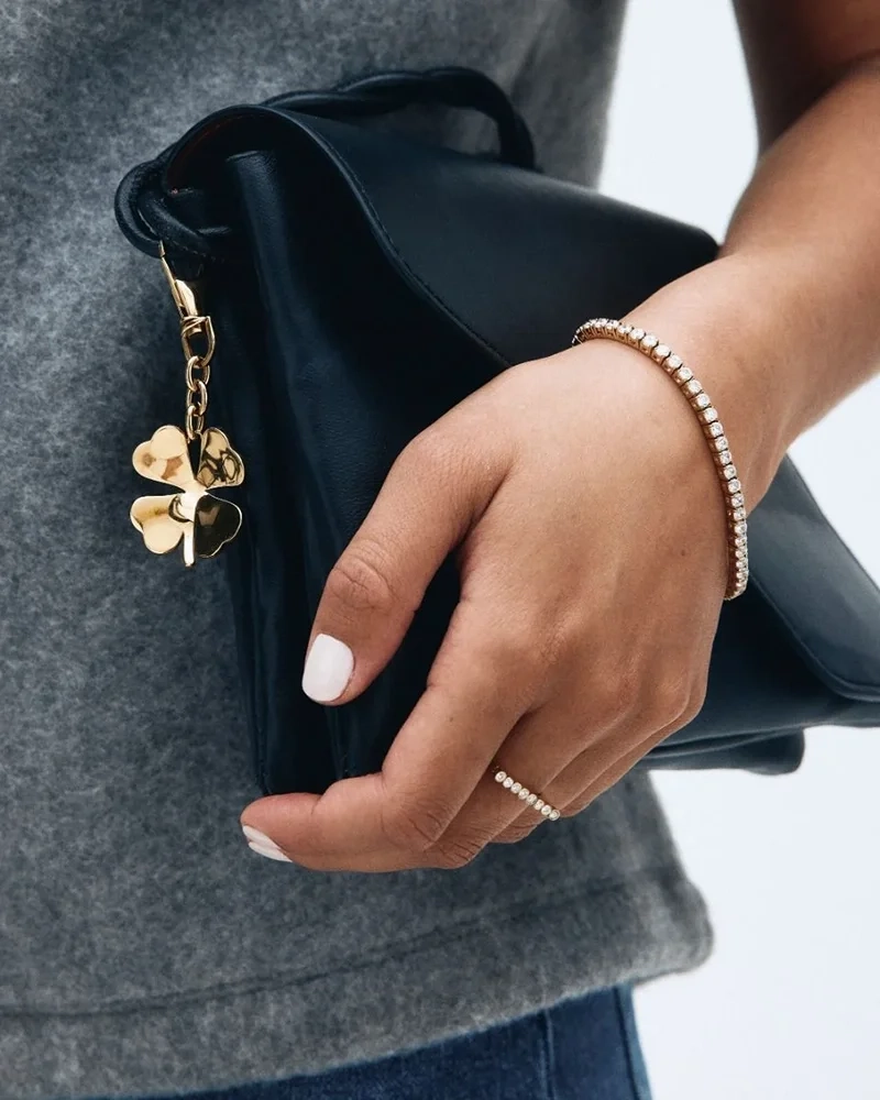 formad som en fyrklöver