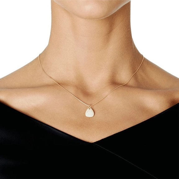 Little Rose Petal & Stars Pendant Gold - Efva Attling - Suuri valikoima & ilmainen lahjapaketointi - Nordicspectra.fi