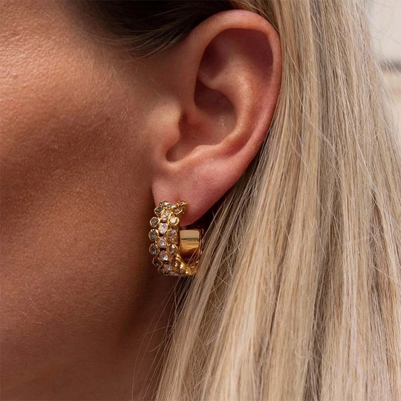 Siri Grande Loop Earrings Gold Golden Combo - Caroline Svedbom - Snabb frakt & paketinslagning - Nordicspectra.se