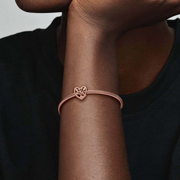 Offen gearbeitetes Stammbaum Herz Charm von PANDORA, Schneller Versand - Nordicspectra.de