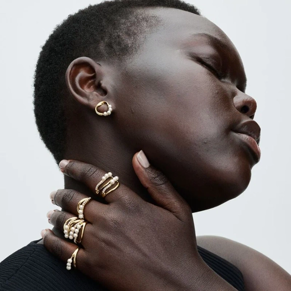 Q224_D_PDP_Model_Styled_12_1x1_RGB