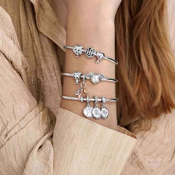 Harry Potter Golden Snitch Clasp Armring - PANDORA - Snabb frakt & paketinslagning - Nordicspectra.se