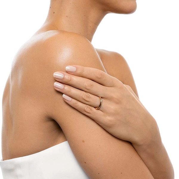 One Love Thin Ring Gold - Efva Attling ringar - Snabb frakt & paketinslagning - Nordicspectra.se