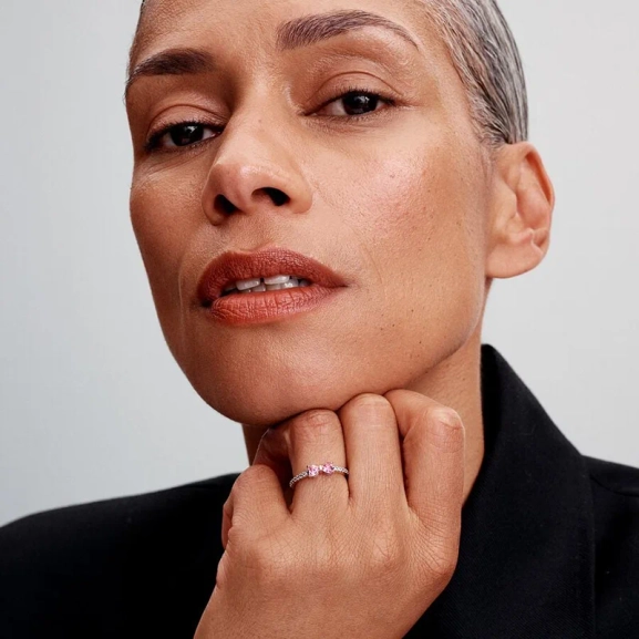 Glittrande Ring med Rosa Rosett - PANDORA - 1-2 dagar leverans - Gratis paketinslagning