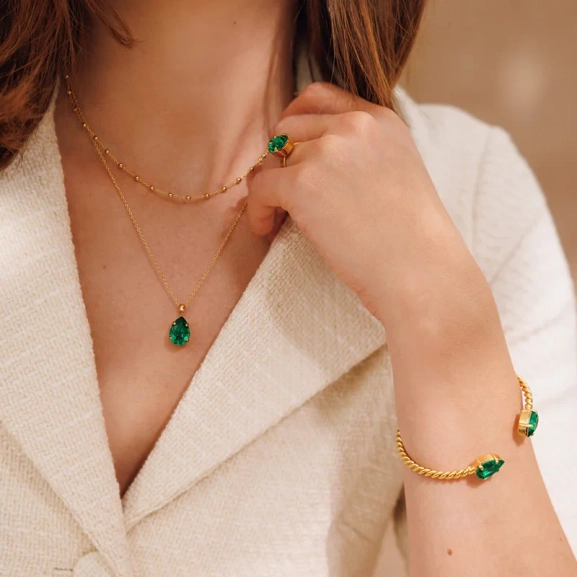 Emmy Necklace Gold - Caroline Svedbom - Snabb frakt & paketinslagning - Nordic Spectra