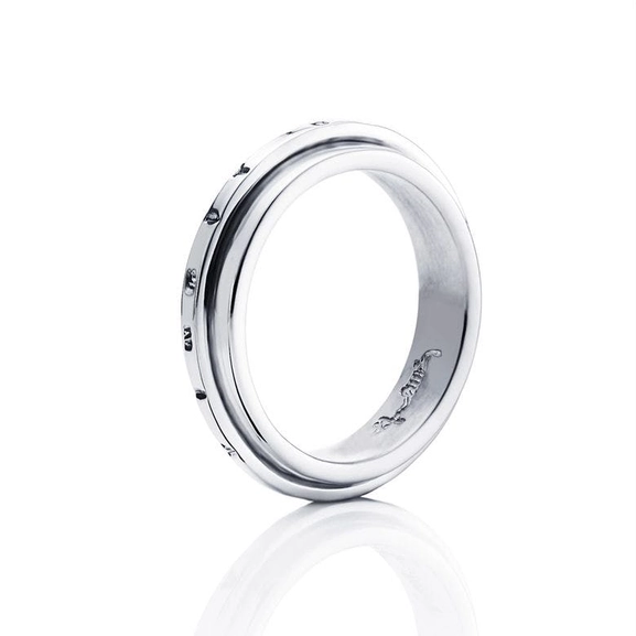 AVO Edge Ring - Efva Attling - Suuri valikoima & ilmainen lahjapaketointi - Nordicspectra.fi