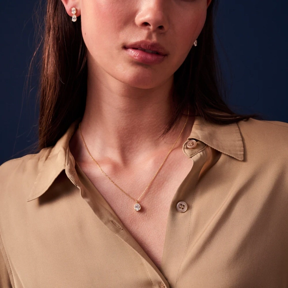 säädettävä ja tyylikäs kuutiozirkonia kivillä