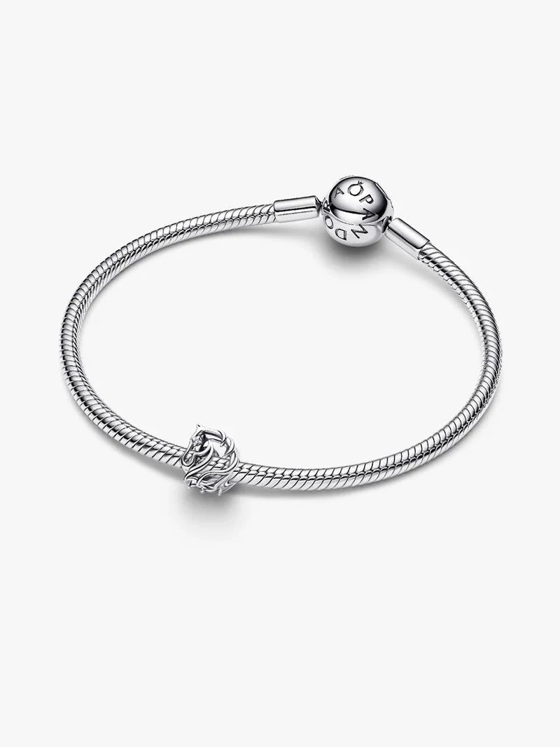 Öppen Häst Berlock från Pandora i äkta silver med gnistrande cubic zirconia för en extra känsla av elegans och styrka.