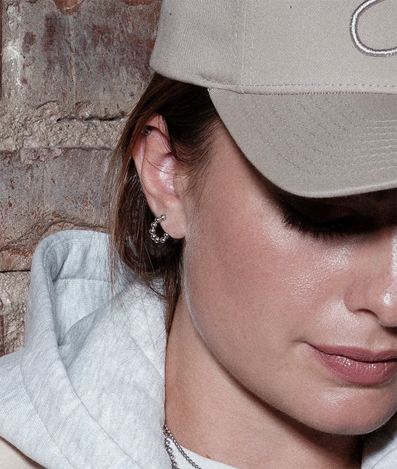 ANNIE Örhängen 18 mm Stål - Astrid & Agnes - Nordic Spectra