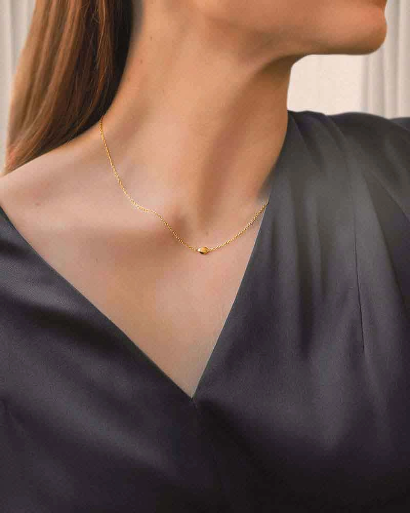 Morning Dew Petite Necklace Gold - Drakenberg Sjölin Halsband - Snabb frakt & paketinslagning - Nordicspectra.se