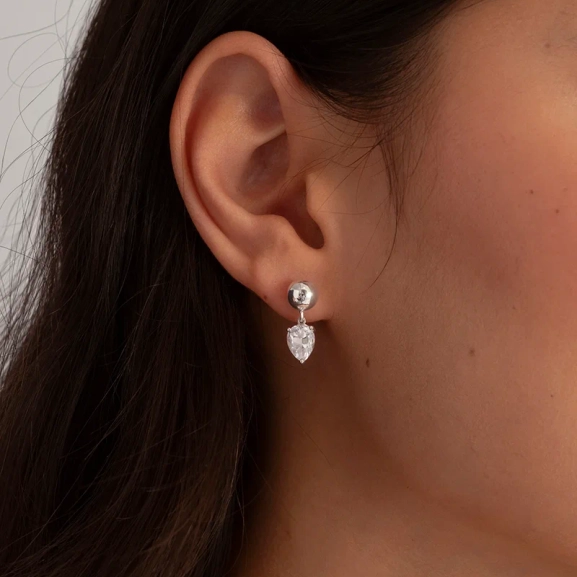 tillverkade av återvunnet sterling silver.
