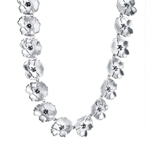 Anemone Collier i silver med skira blommor