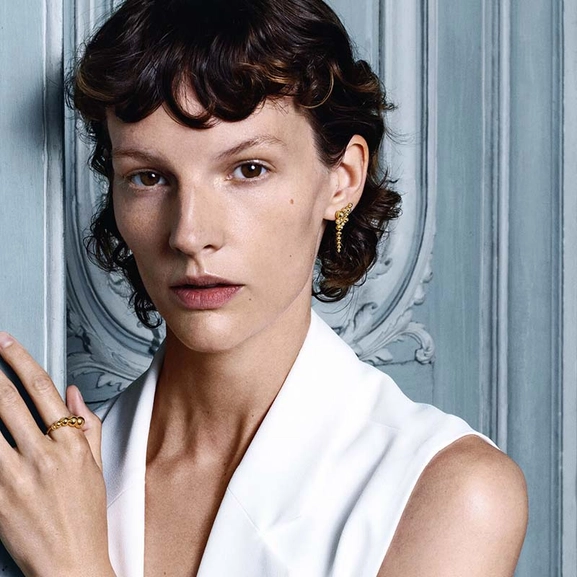 Moonlight Grapes Ear Cuff Guld Singel - Georg Jensen örhängen - Snabb frakt & paketinslagning - Nordicspectra.se