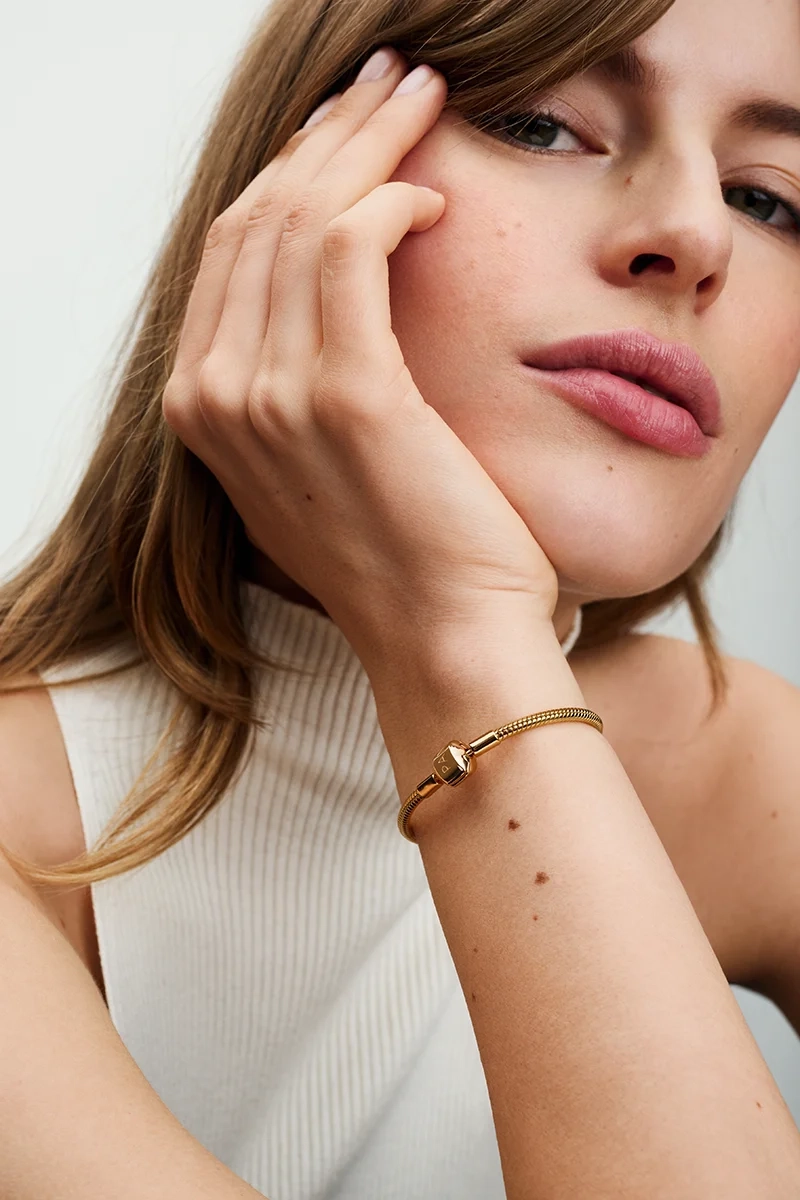 Moments Ormkedjearmband Guld - PANDORA - 1-2 dagar leverans - Gratis paketinslagning