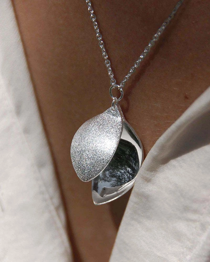Blossom Short Necklace - Drakenberg Sjölin Halsband - Snabb frakt & paketinslagning - Nordicspectra.se