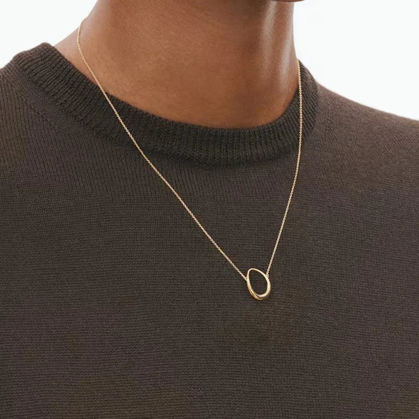 kiillotettu pinta ja elegantti muotoilu.