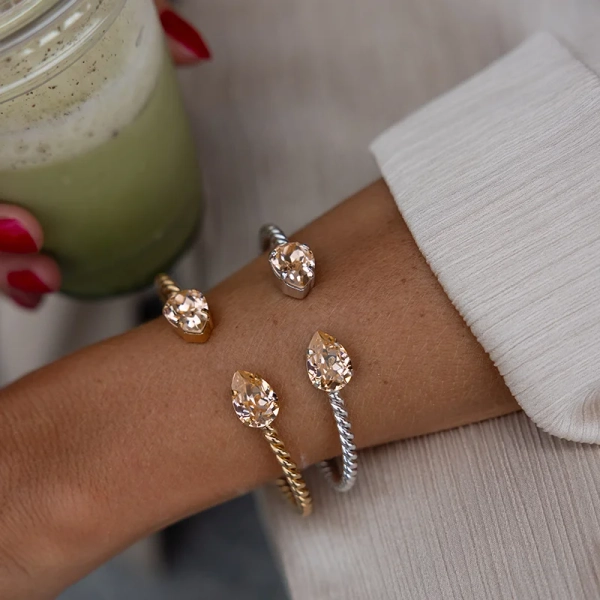 Mini Drop Bracelet Rhodium Light Peach - Caroline Svedbom - Snabb frakt & paketinslagning - Nordic Spectra