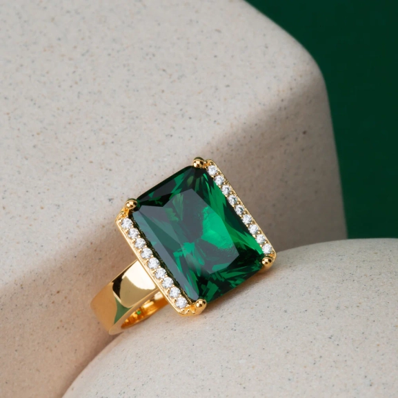 Roccanova Altro Grande Ring Grön Guld från Sif Jakobs