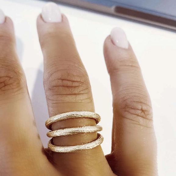 Triple Branch Ring Gold - Emma Israelsson - Snabb frakt & paketinslagning - Nordicspectra.se