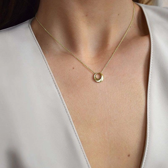 Orbit Drop Necklace Gold - Drakenberg Sjölin Halsband - Snabb frakt & paketinslagning - Nordicspectra.se