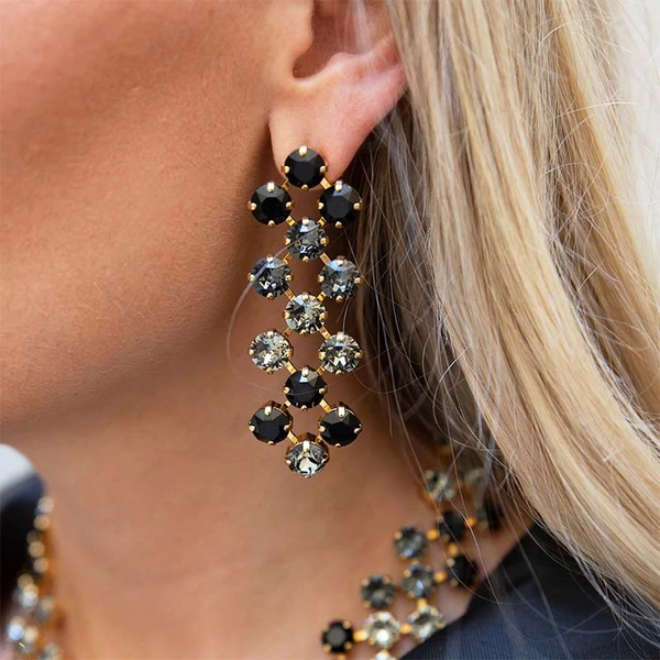Livia Earrings Gold Black Combo - Caroline Svedbom - Snabb frakt & paketinslagning - Nordicspectra.se
