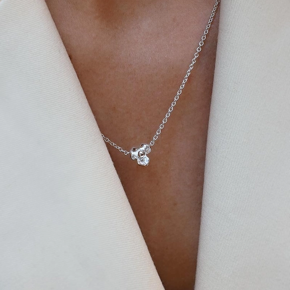 Lotus Necklace - Drakenberg Sjölin Halsband - Snabb frakt & paketinslagning - Nordicspectra.se