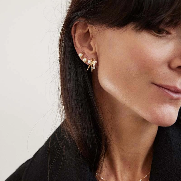 Pearl Bubble Small Ear Gold -CU Jewellery - Snabb frakt & paketinslagning - Nordicspectra.se