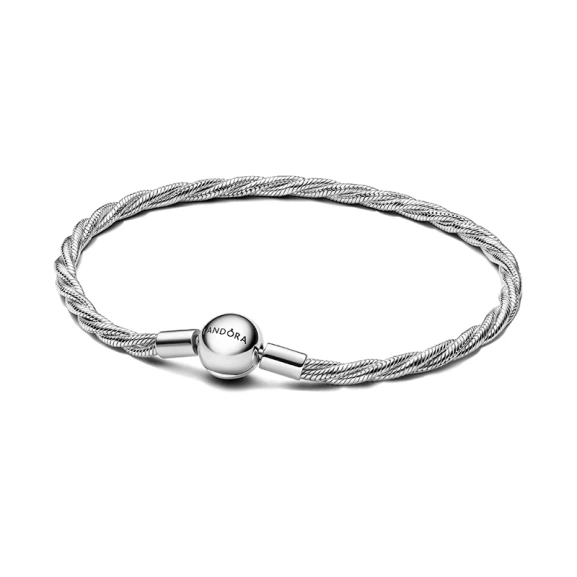 Armbandet Moments Rund Ormkedja med Pandora-logotyp i sterlingsilver