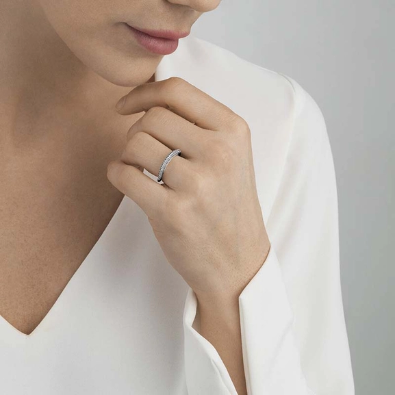 Offspring Ring med Pavéinfattade Diamanter - Georg Jensen ringar - Snabb frakt & paketinslagning - Nordicspectra.se