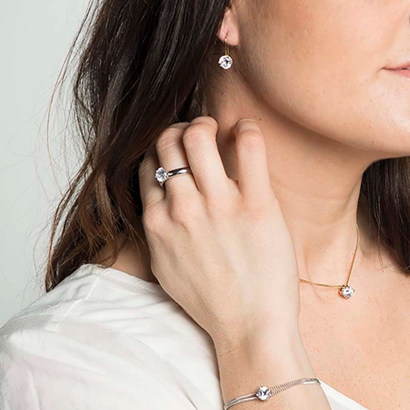 IDA Kort Halsband Stål - Astrid & Agnes - Snabb frakt & paketinslagning - Nordicspectra.se