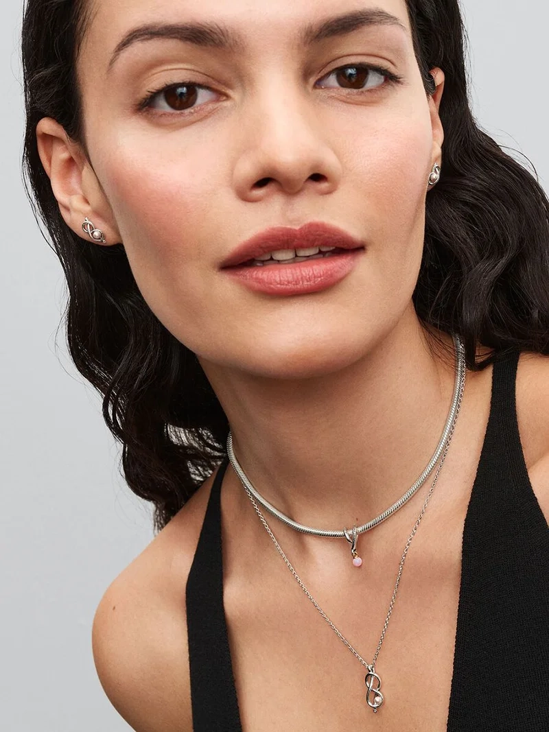 Halsband med Evighetsknut från Pandora