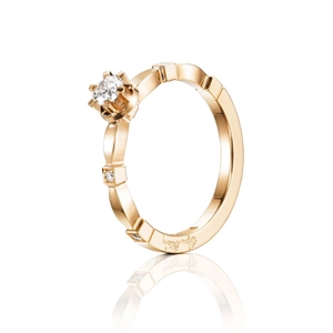 Forget Me Not Star Ring Gold