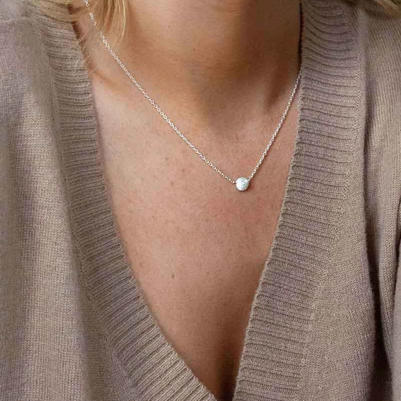 Stardust Shine Drop Necklace - Drakenberg Sjölin Halsband - Snabb frakt & paketinslagning - Nordicspectra.se