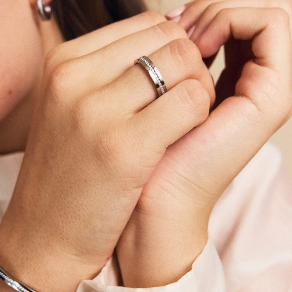 Josefin Ring Steel - Edblad - Snabba leveranser - Gratis paketinslagning