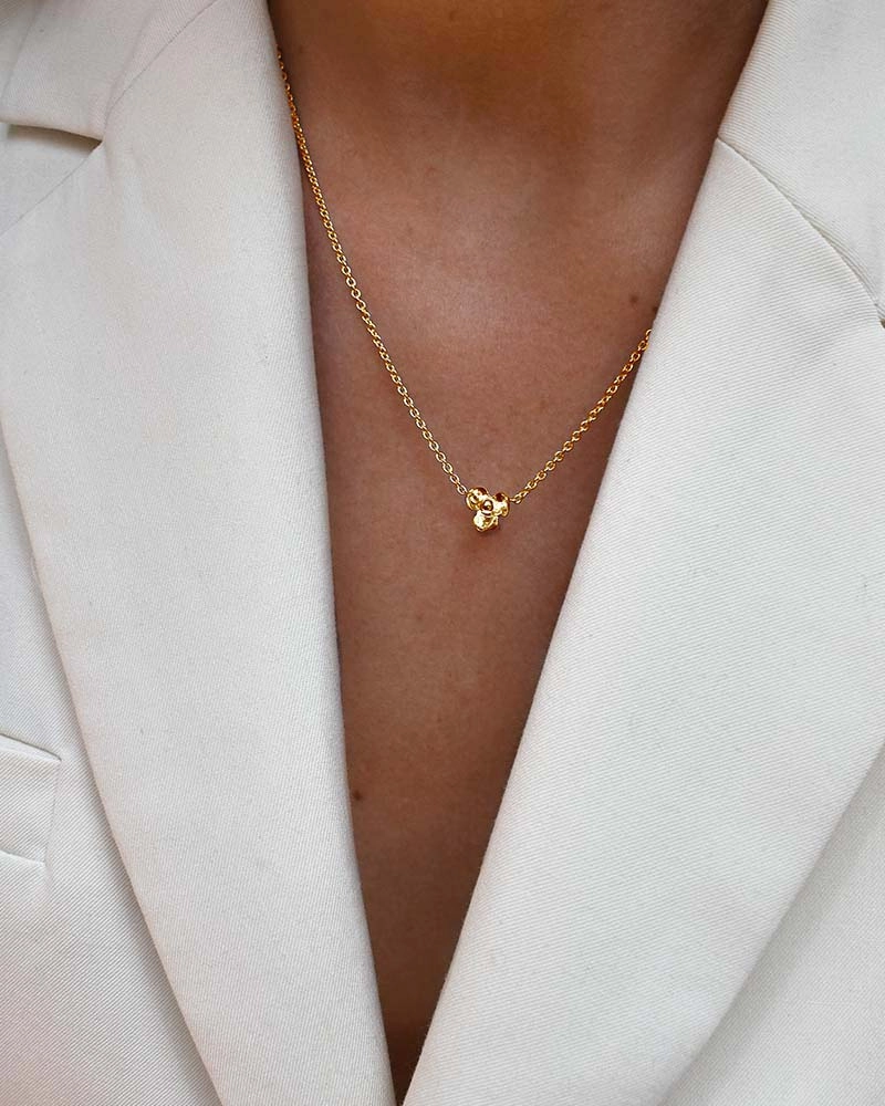 Lotus Necklace Gold - Drakenberg/Sjölin - Suuri valikoima & ilmainen lahjapaketointi - Nordicspectra.fi
