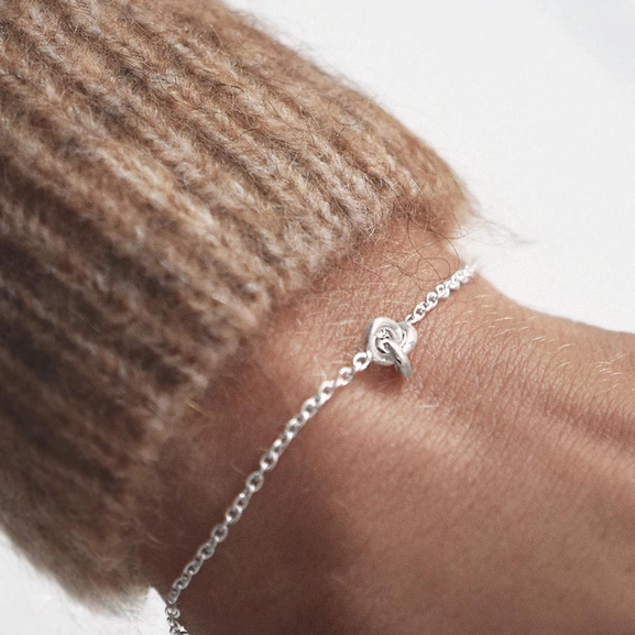 Le Knot Drop Bracelet - Drakenberg/Sjölin - Suuri valikoima & ilmainen lahjapaketointi - Nordicspectra.fi