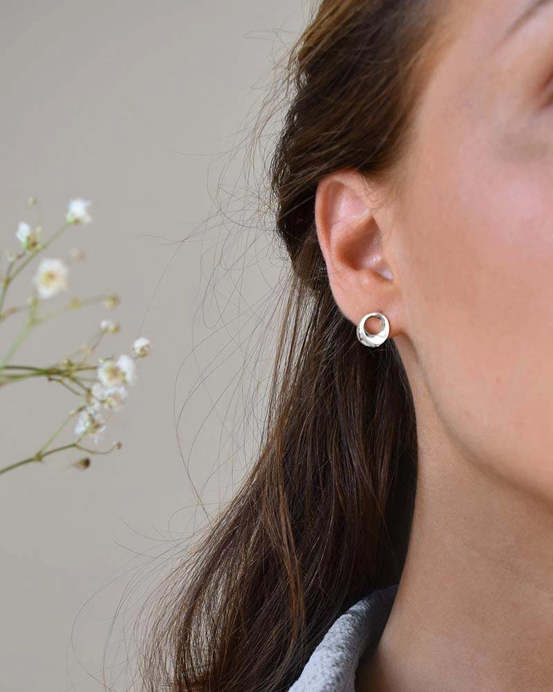 Orbit Drop Studs - Drakenberg/Sjölin - Suuri valikoima & ilmainen lahjapaketointi - Nordicspectra.fi
