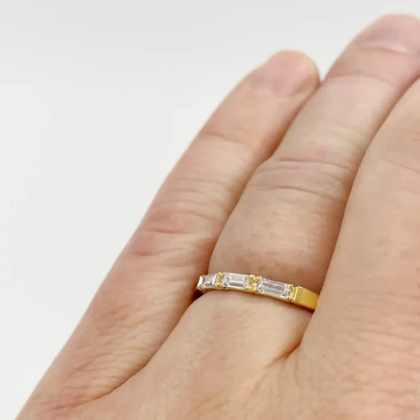 Eterna 14 Guld - Vigsel- & förlovningsringar - Schalins - Fri storleksändring* - Nordic Spectra