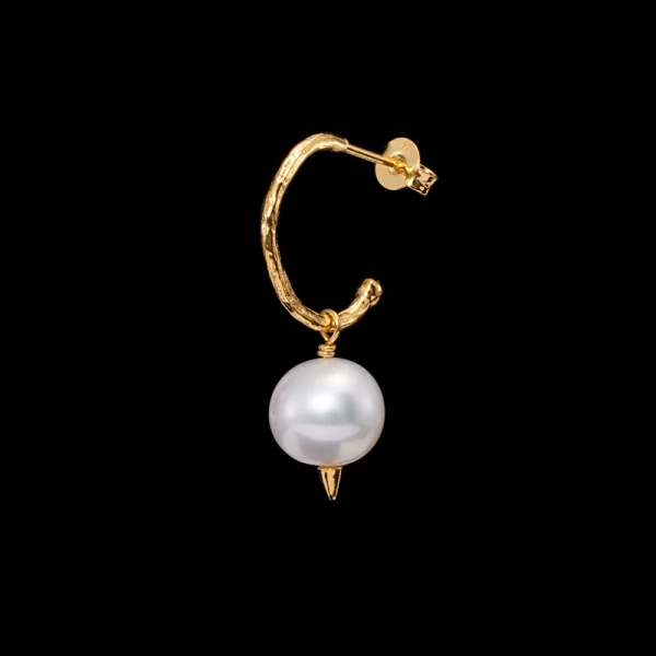 Pierced Pearl Earring Gold - Maria Nilsdotter - Schmuck im skandinavischen Design - Nordic Spectra