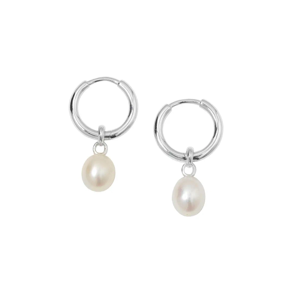 Treasure Pearl Hoops Silver - Syster P - Snabb leverans & Gratis paketinslagning - Nordic Spectra