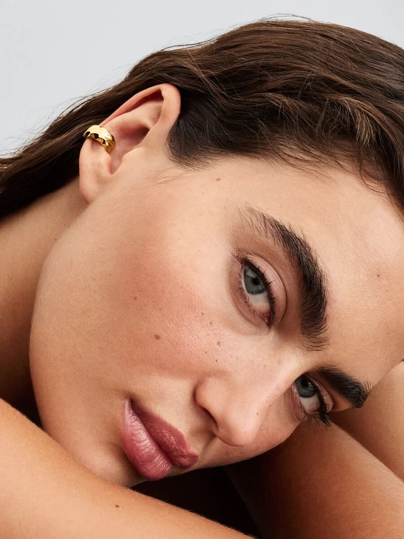 designade för att ge en subtil men modig känsla till din stil. Perfekt för att visa upp din unika personlighet.