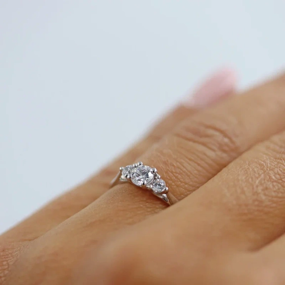 Eterna 16 Vitguld - Vigsel- & förlovningsringar - Schalins - Fri storleksändring* - Nordic Spectra