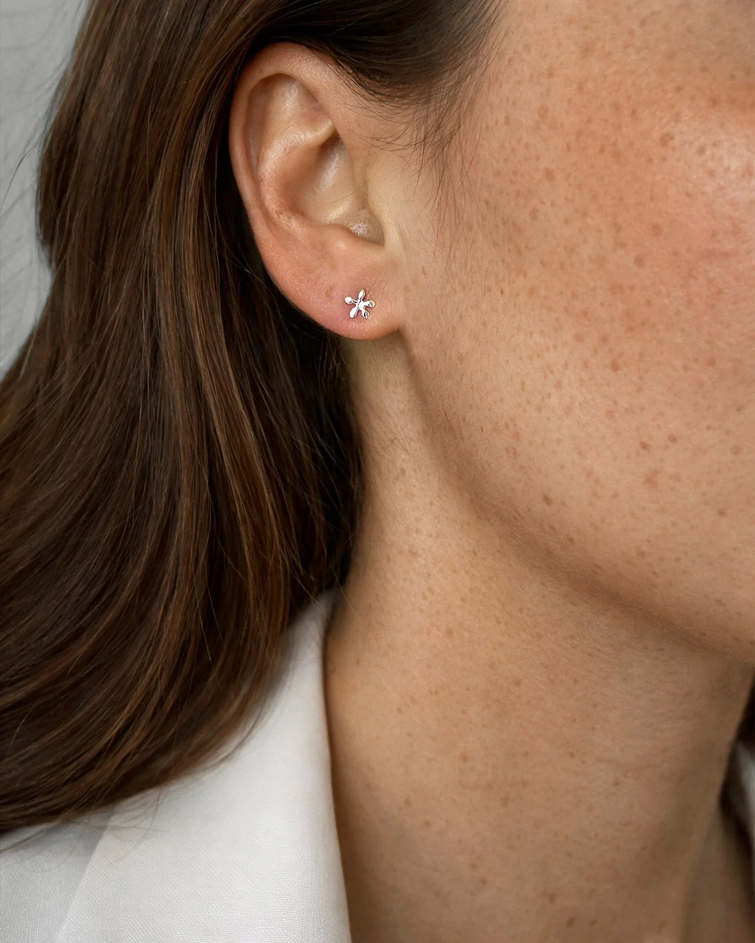 Etoile Studs örhängen i återvunnet silver från Drakenberg Sjölin