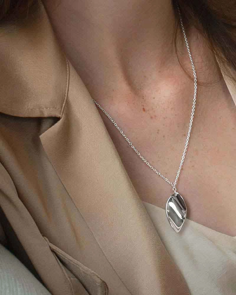 Aqua Single Necklace - Drakenberg Sjölin Halsband - Snabb frakt & paketinslagning - Nordicspectra.se