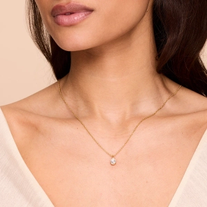 jossa kirkas Swarovski®-kristalli
