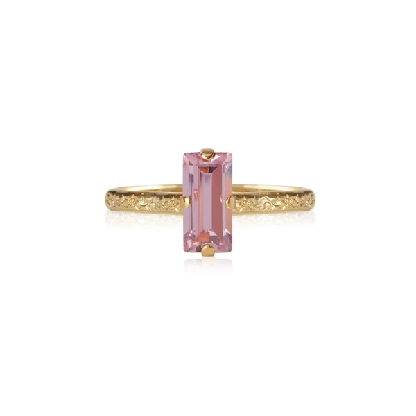 Baguette Ring Gold Light Rose - Caroline Svedbom - Nopea toimitus ja lahjapakkaus - Nordic Spectra